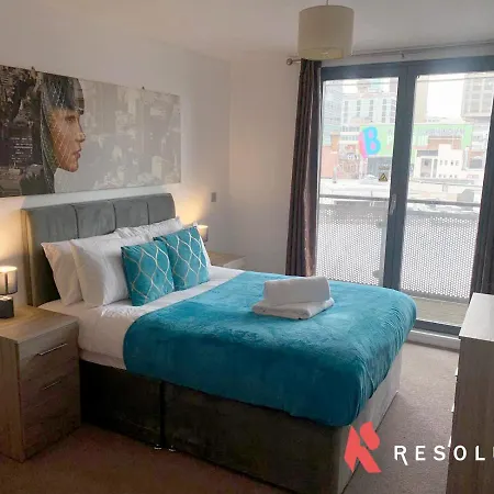 Stylish Arcadian Centre - One Bedroom - Large Balcony - Bullring Shopping *